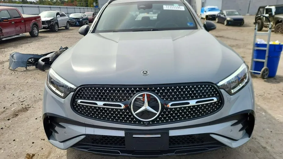 MERCEDES-BENZ GLC -