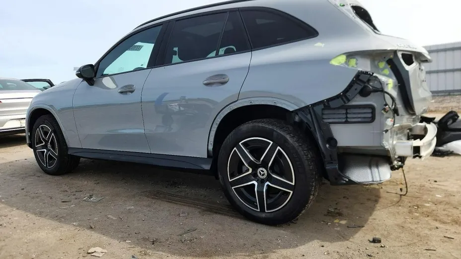 MERCEDES-BENZ GLC -