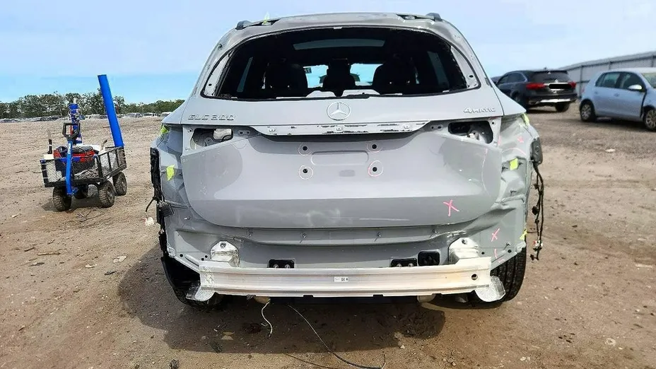MERCEDES-BENZ GLC -