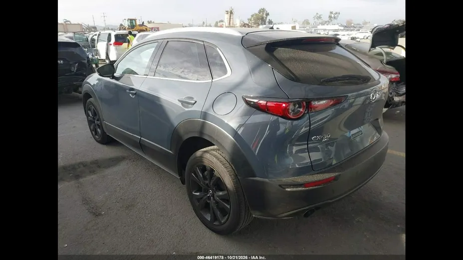 MAZDA CX-30 -