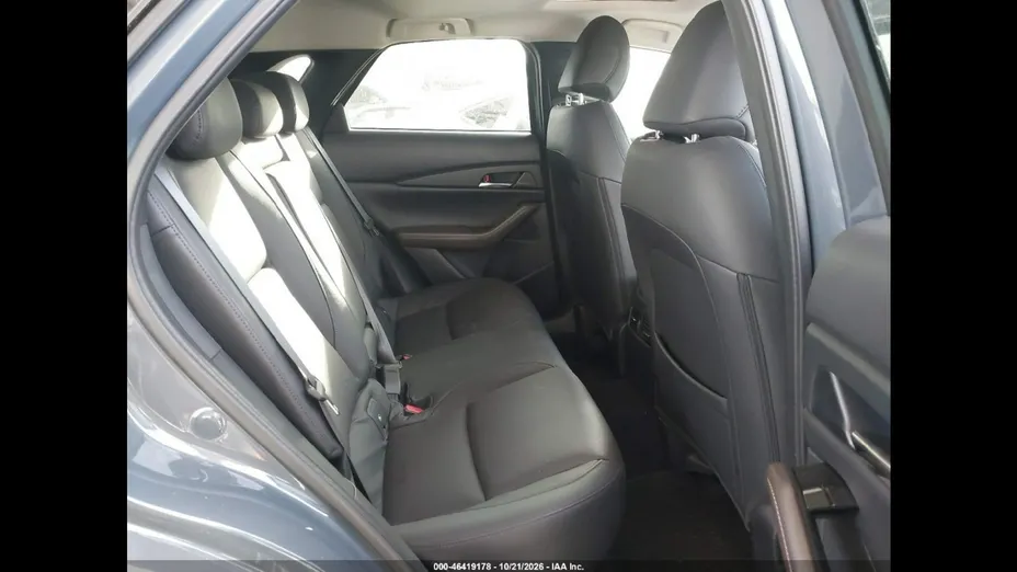 MAZDA CX-30 -