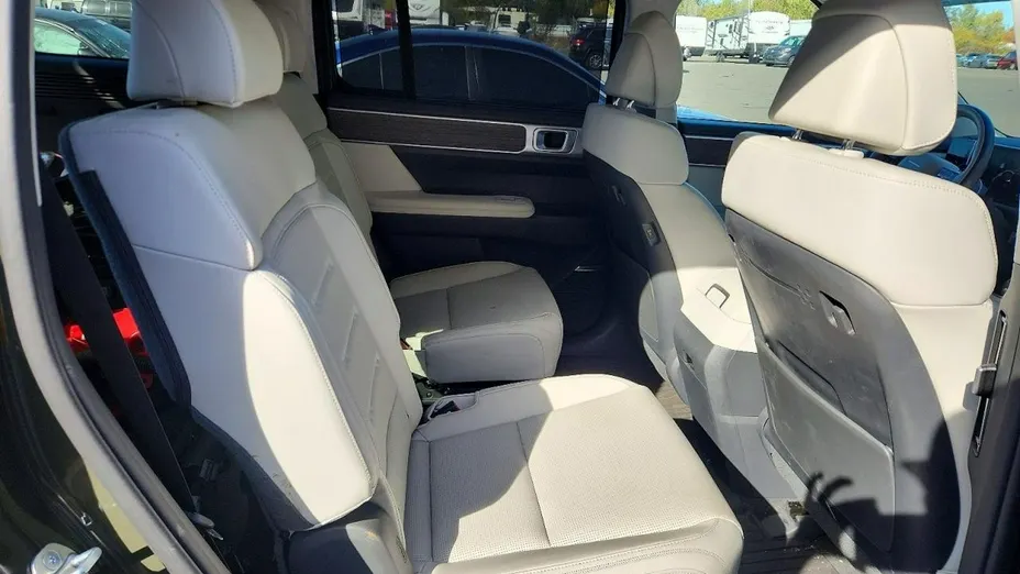 HYUNDAI Santa Fe -