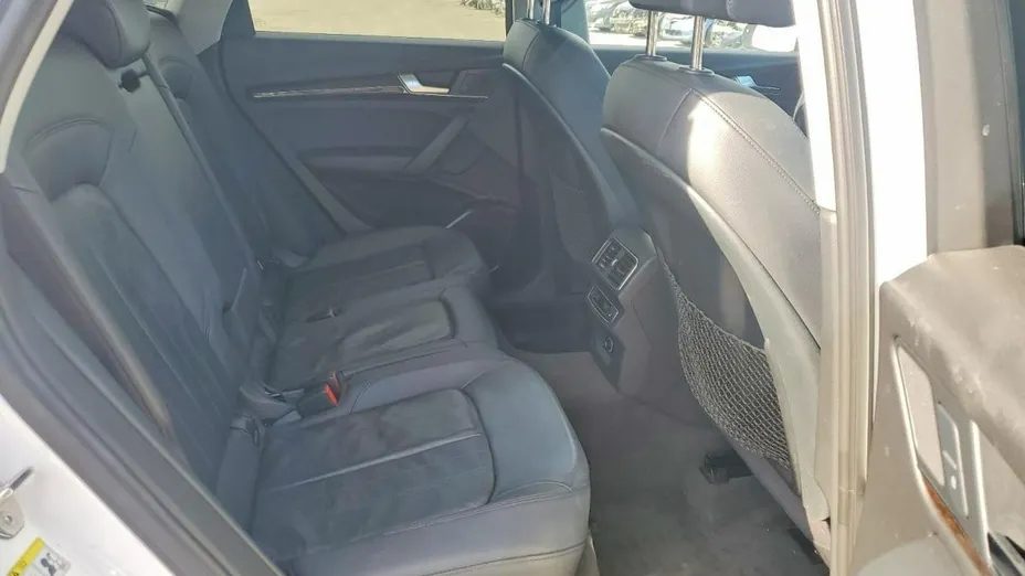 AUDI Q5 -