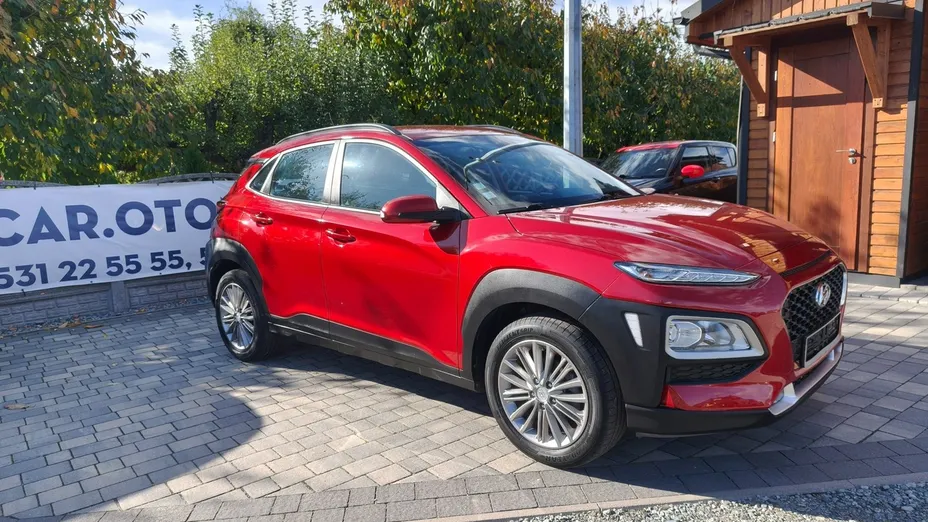 HYUNDAI Kona -