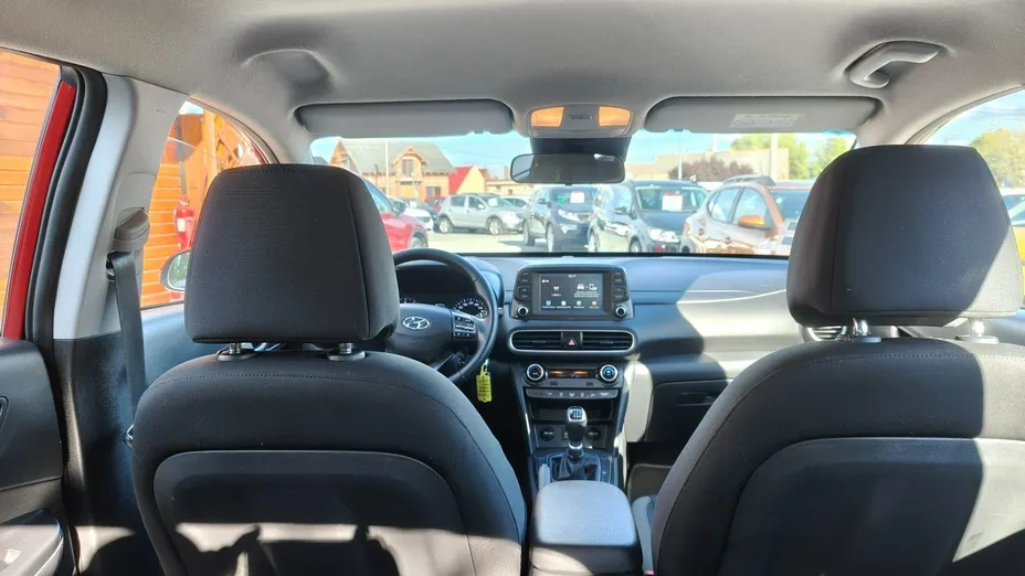 HYUNDAI Kona -