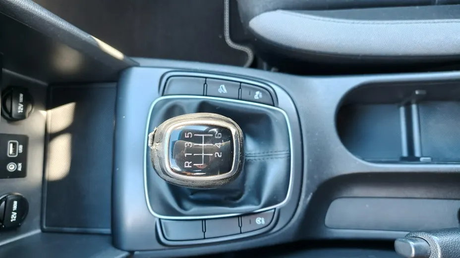 HYUNDAI Kona -