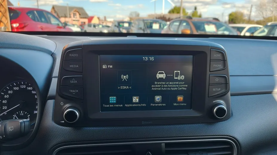 HYUNDAI Kona -