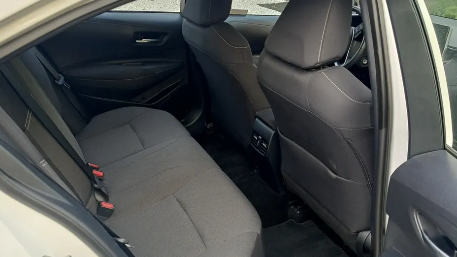 TOYOTA Corolla -