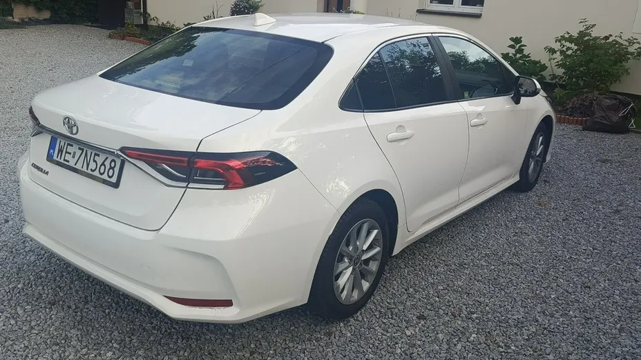 TOYOTA Corolla -