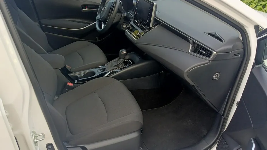 TOYOTA Corolla -