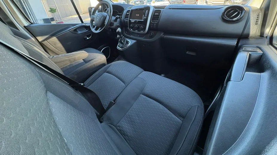 OPEL Vivaro -