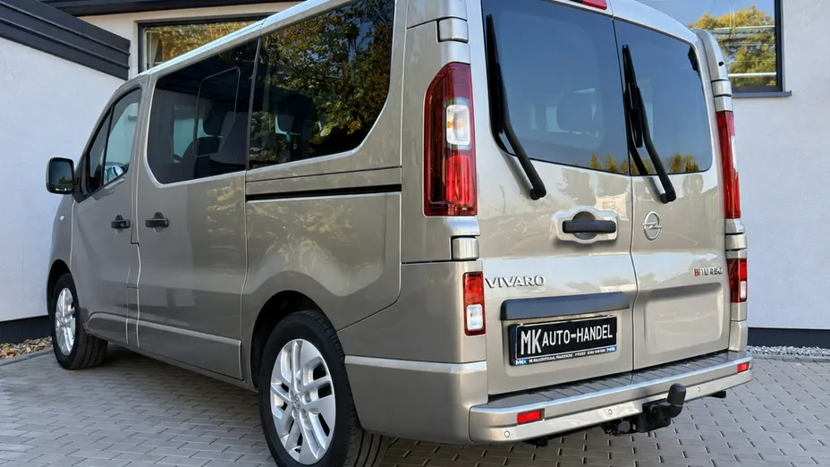 OPEL Vivaro -