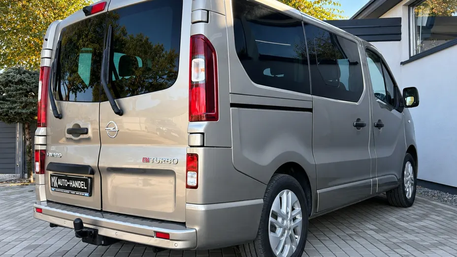 OPEL Vivaro -
