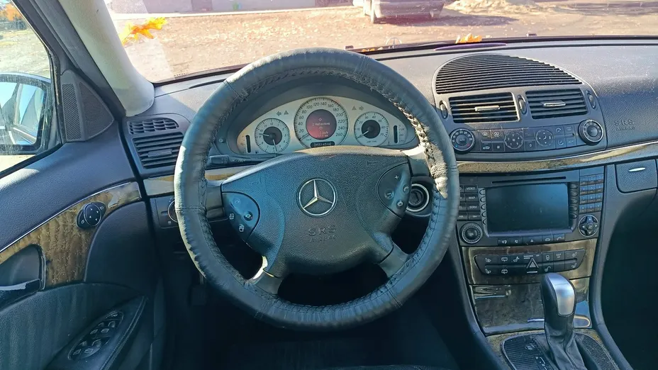 MERCEDES-BENZ E Klasa -