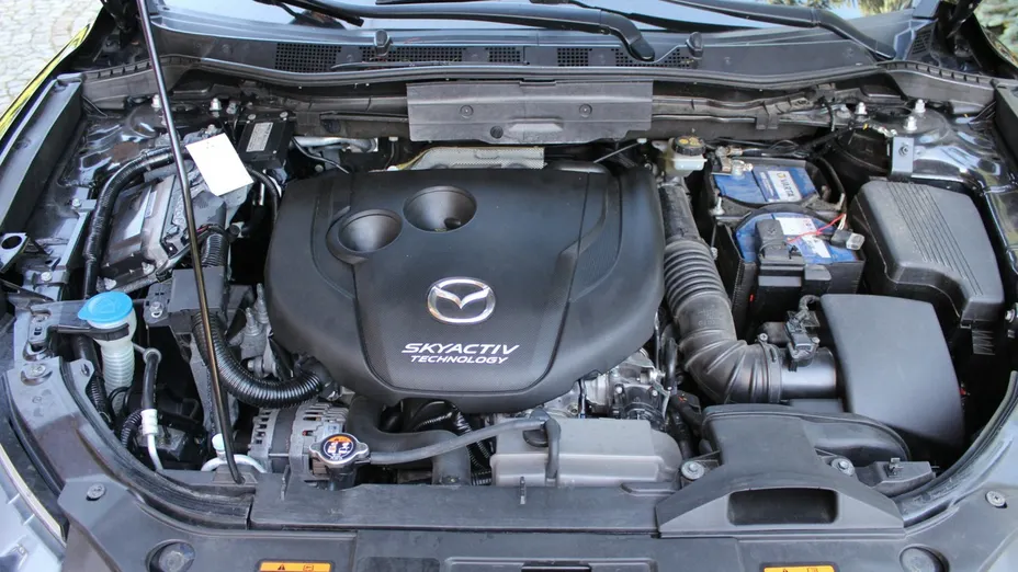 MAZDA CX-5 -