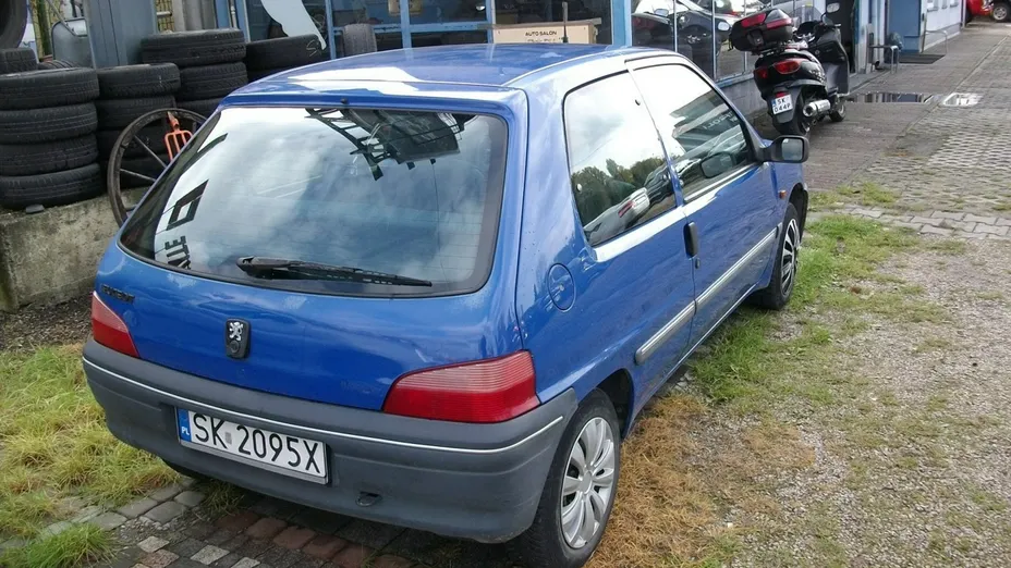 PEUGEOT 106 -