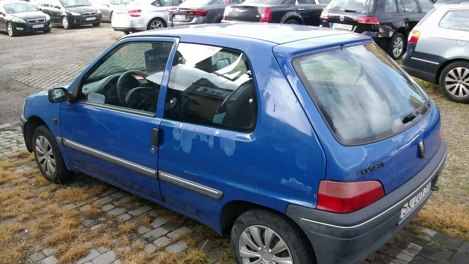 PEUGEOT 106 -