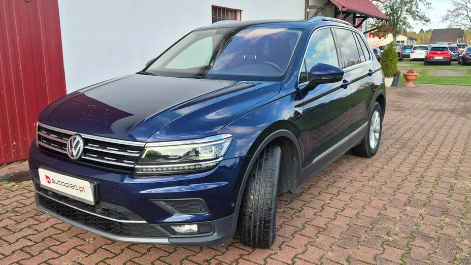 VOLKSWAGEN Tiguan -