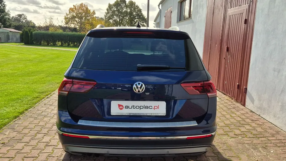 VOLKSWAGEN Tiguan -