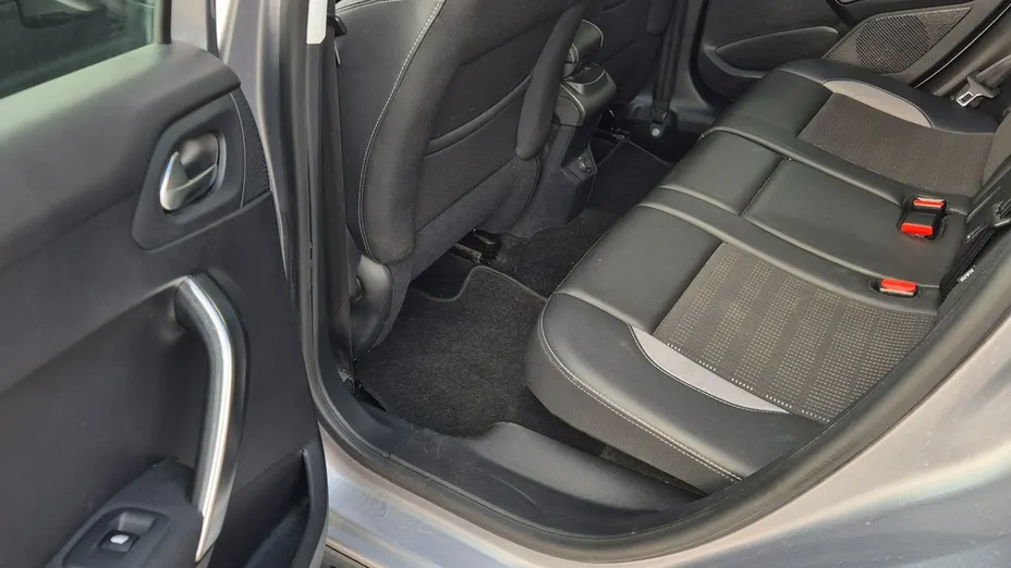 PEUGEOT 2008 -