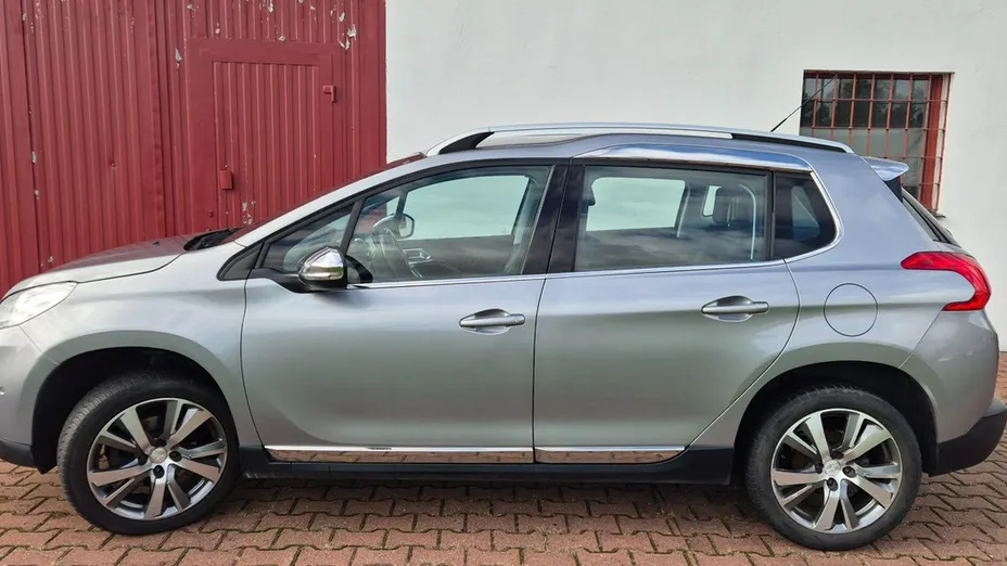 PEUGEOT 2008 -