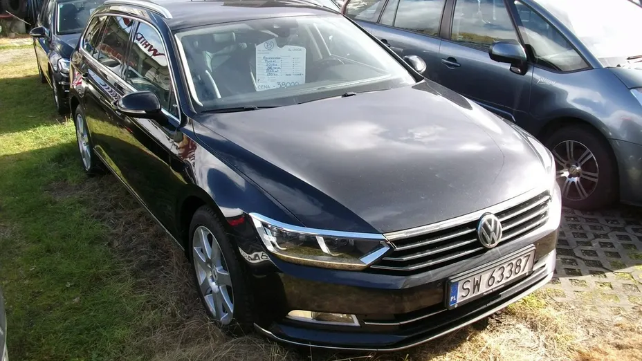 VOLKSWAGEN Passat -