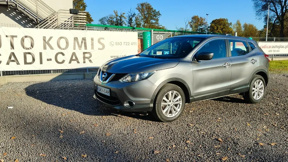 NISSAN Qashqai -