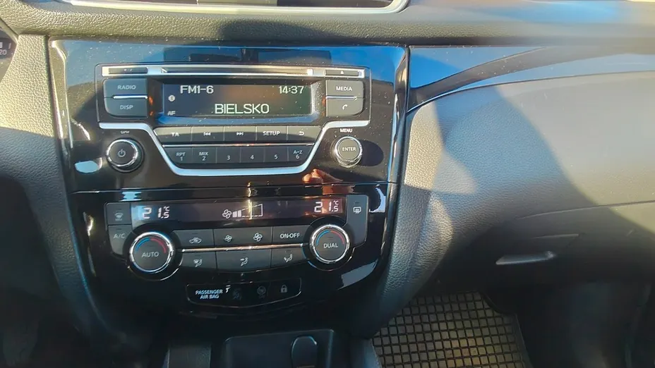 NISSAN Qashqai -