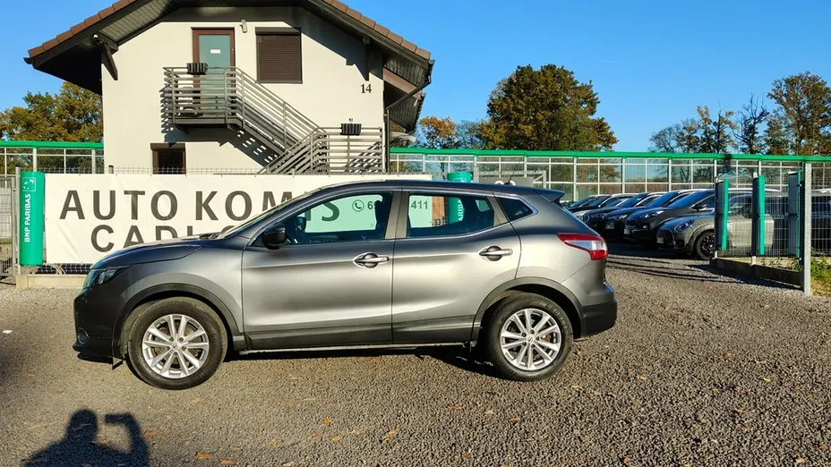 NISSAN Qashqai -