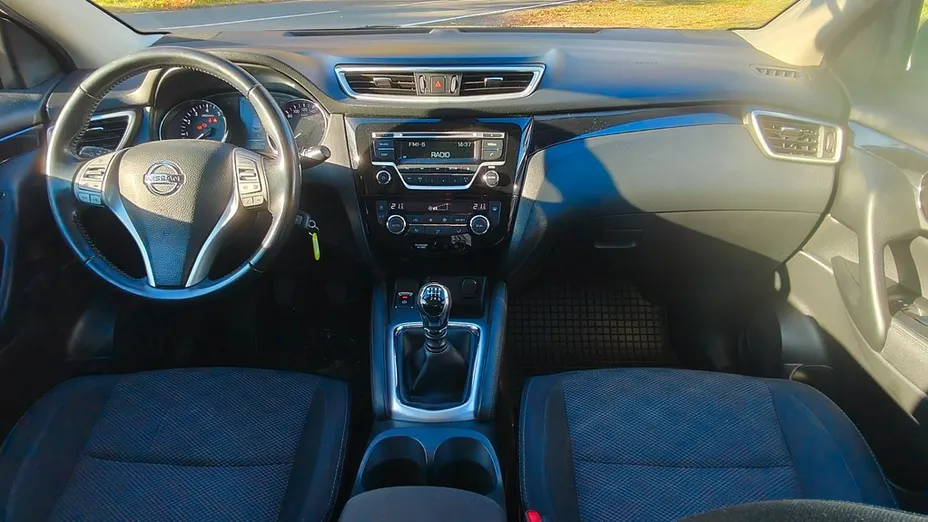 NISSAN Qashqai -