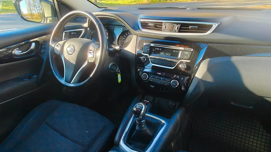 NISSAN Qashqai -