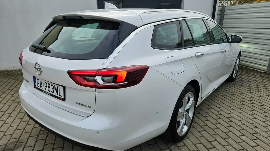 OPEL Insignia -