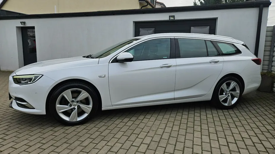 OPEL Insignia -