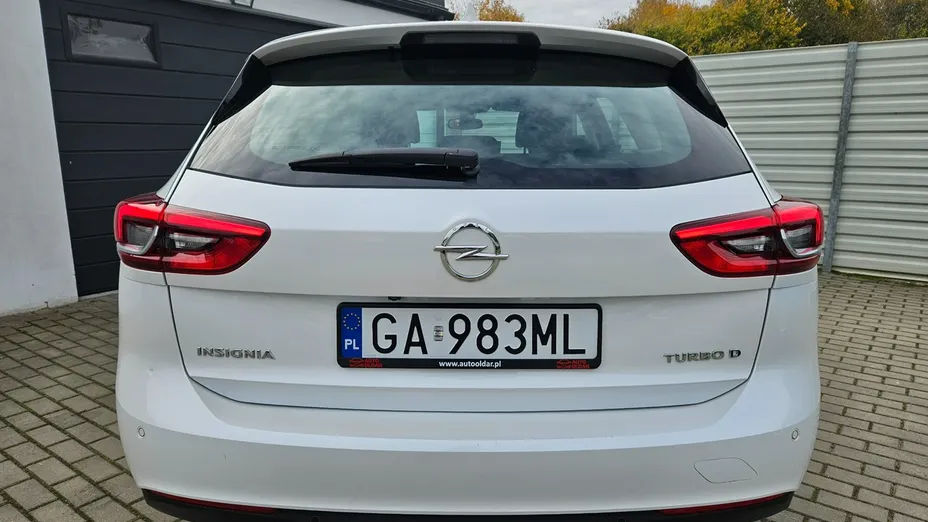 OPEL Insignia -