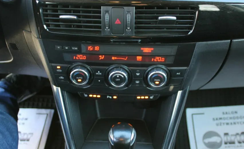 MAZDA CX-5 -