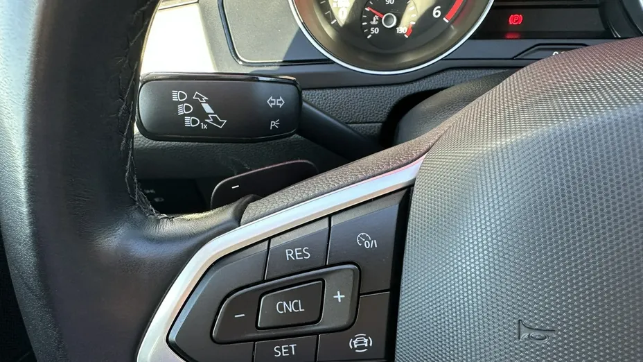 VOLKSWAGEN Passat -