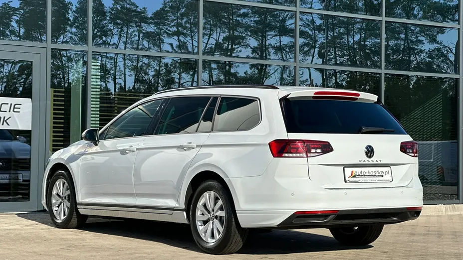 VOLKSWAGEN Passat -