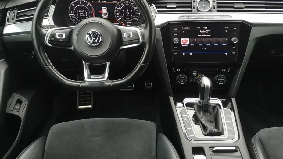 VOLKSWAGEN Arteon -