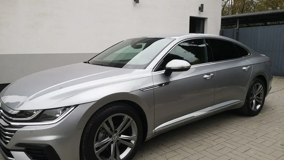 VOLKSWAGEN Arteon -