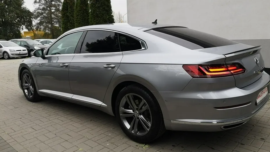 VOLKSWAGEN Arteon -