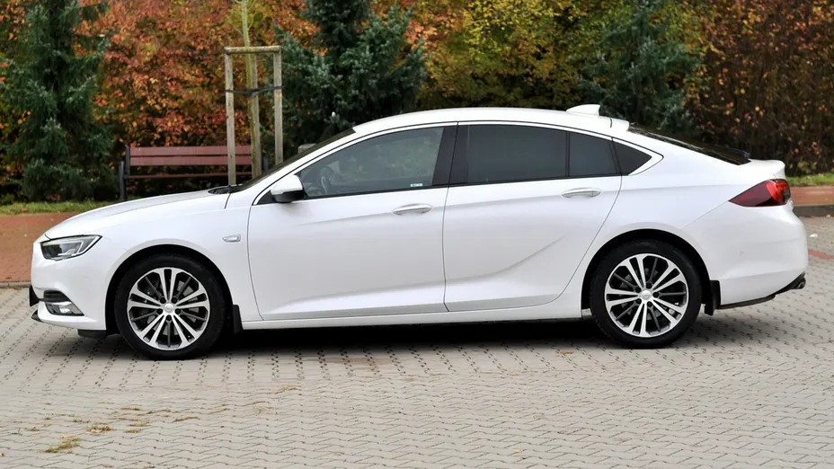 OPEL Insignia -