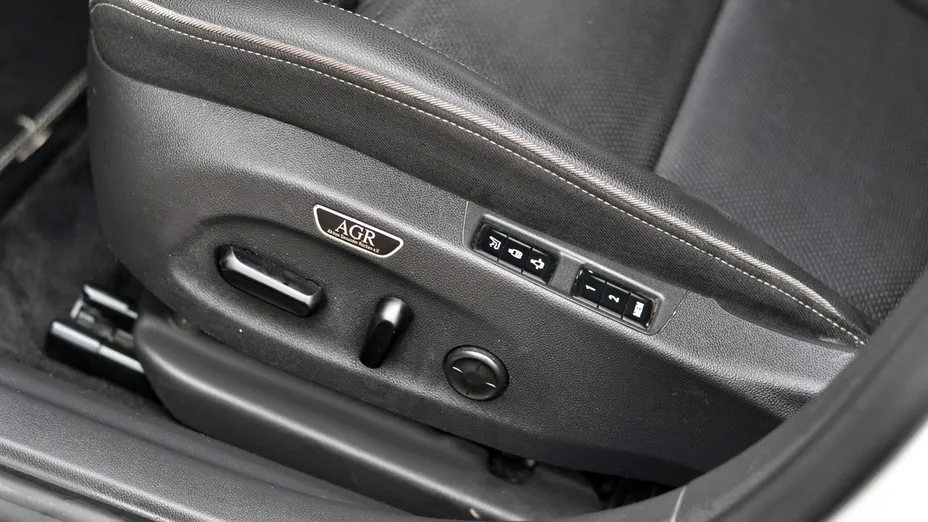 OPEL Insignia -