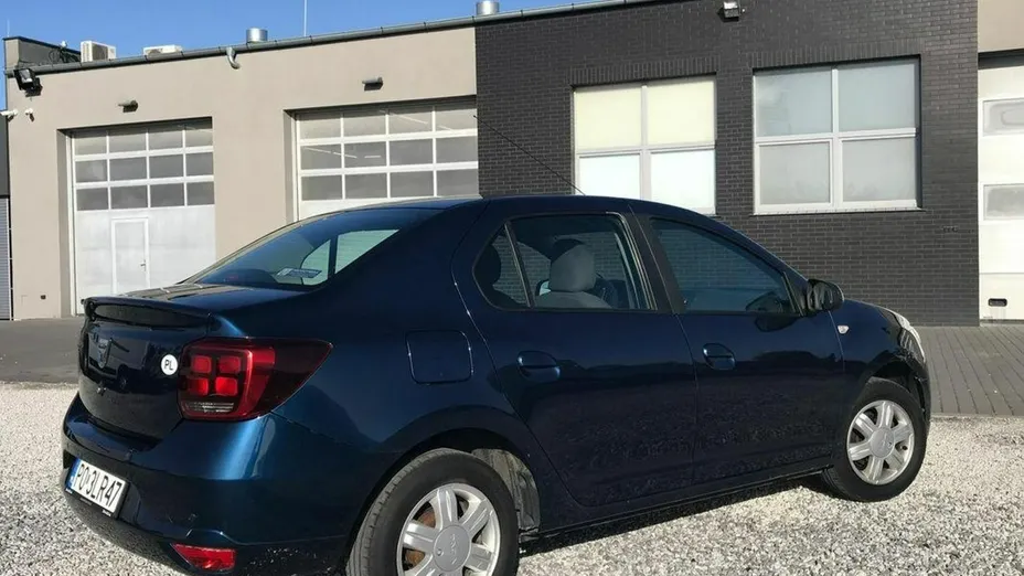 DACIA Logan -