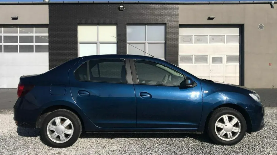 DACIA Logan -