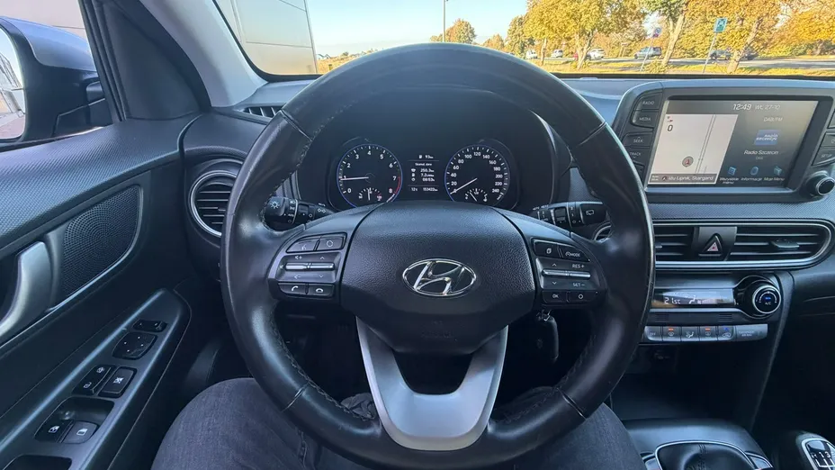HYUNDAI Kona -