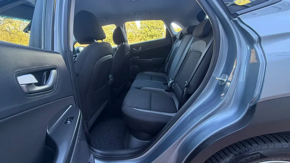 HYUNDAI Kona -