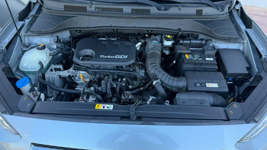 HYUNDAI Kona -