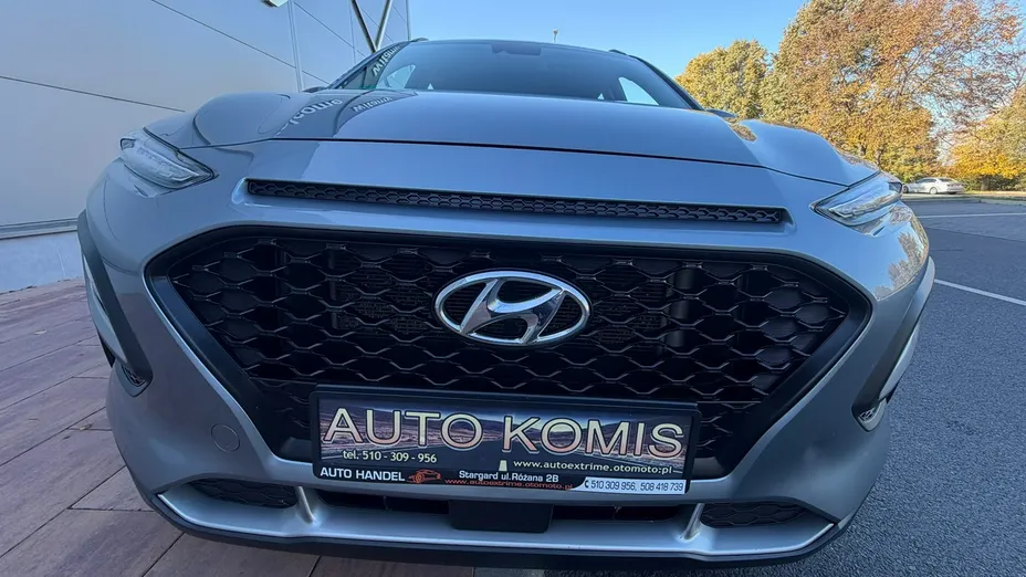 HYUNDAI Kona -