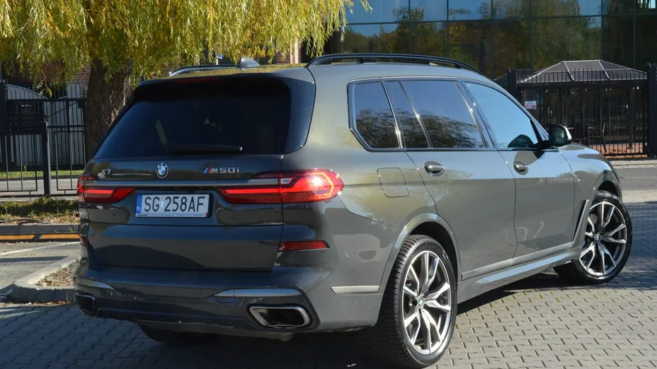 BMW X7 -