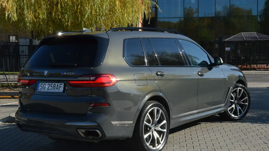 BMW X7 -